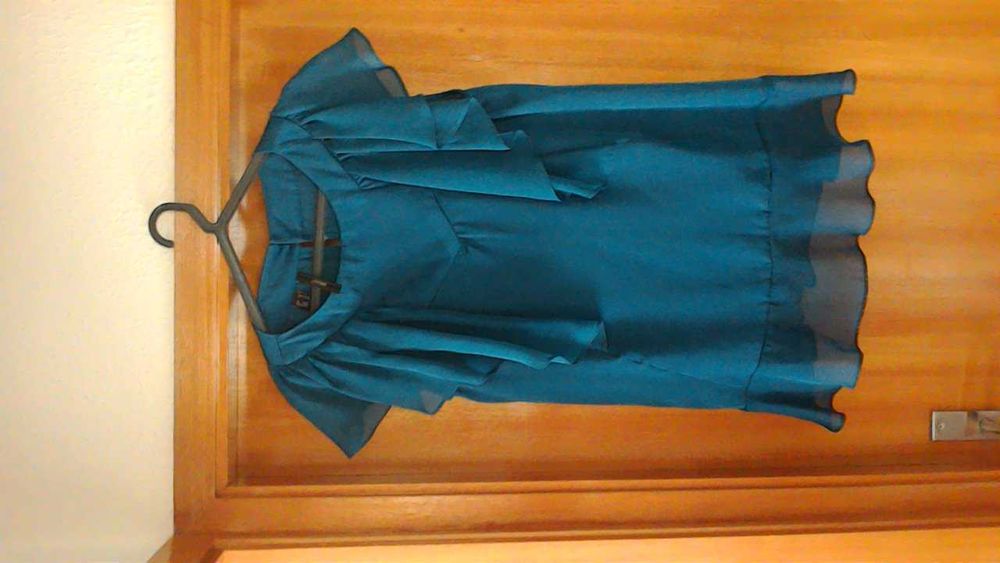 Blusa Mango de manga curta com folhos