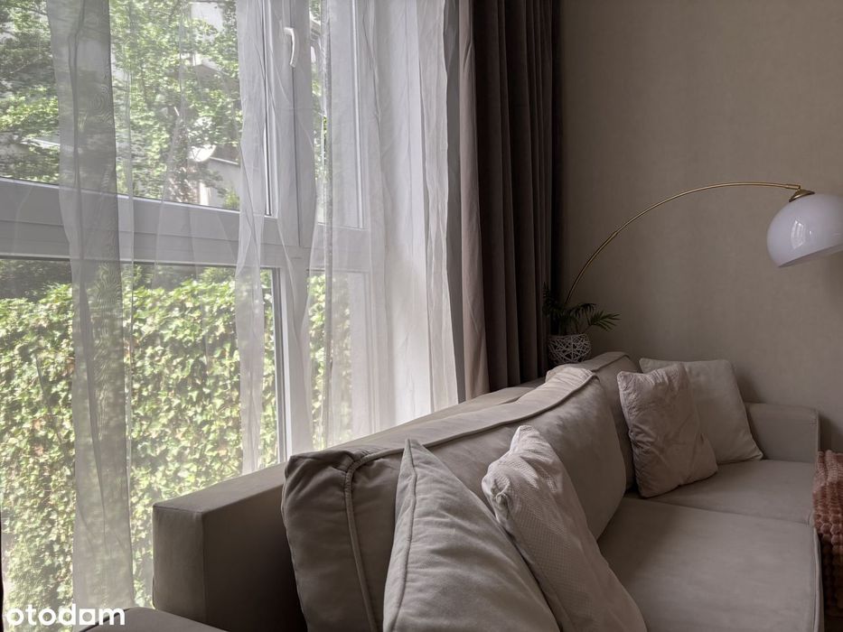 Przytulne mieszkanie w centrum Gocławia - wysoki sufit, loggia, garaż. - Widok 2