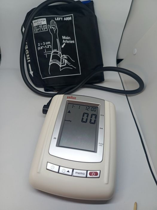 Ciśnieniomierz naramienny Braun
BP 4000