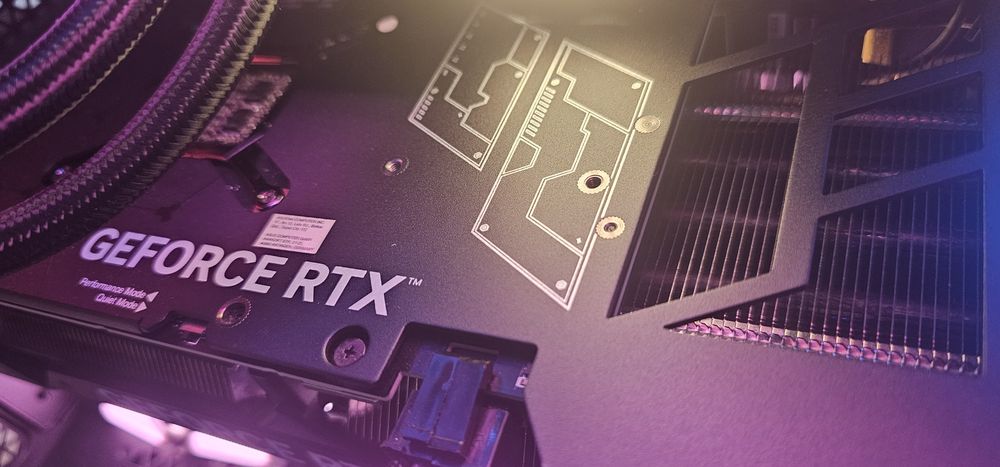 ASUS TUF 4070 OC 12GB como nova