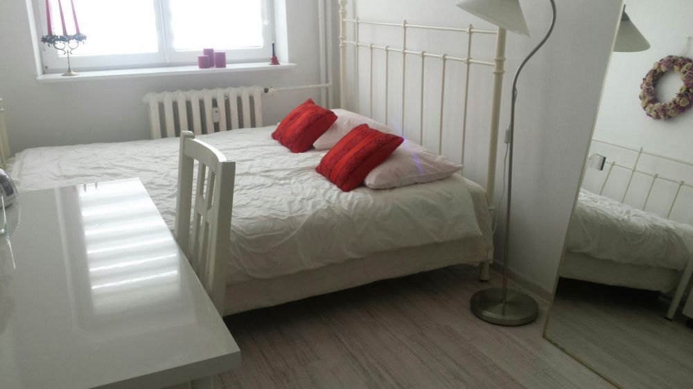 Noclegi, pokoje na doby, miesiąc, blisko centrum, metra