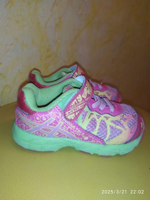 Кросівки для дівчинки Asics