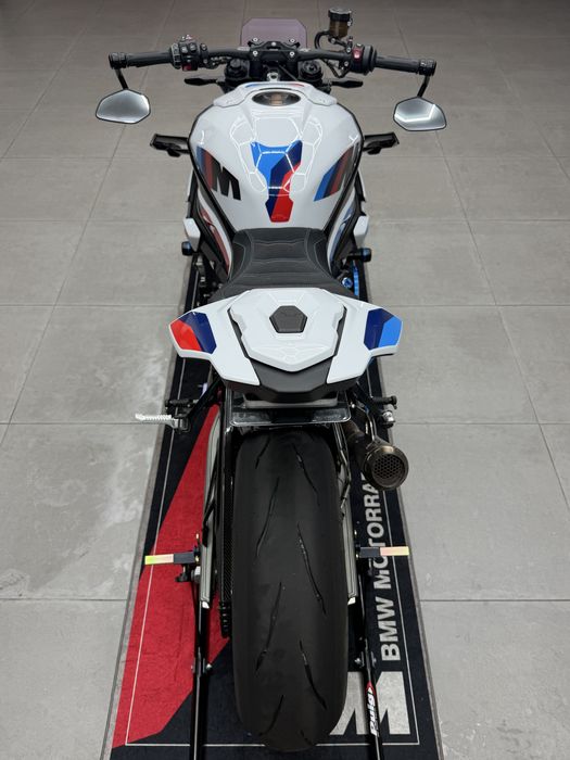 M1000r akrapovic