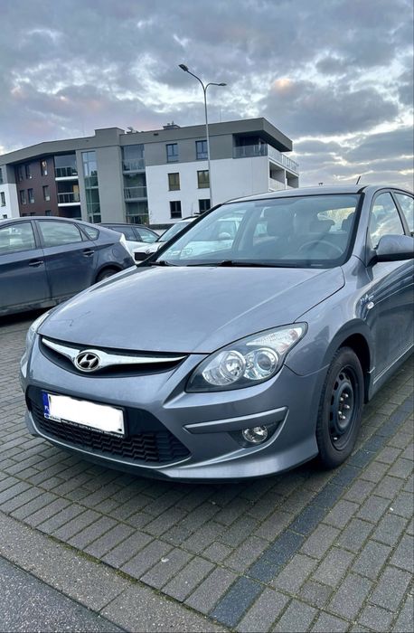 Hyundai i30 1.4 benzyna bezwypadkowy bdb stan lifting 2011r