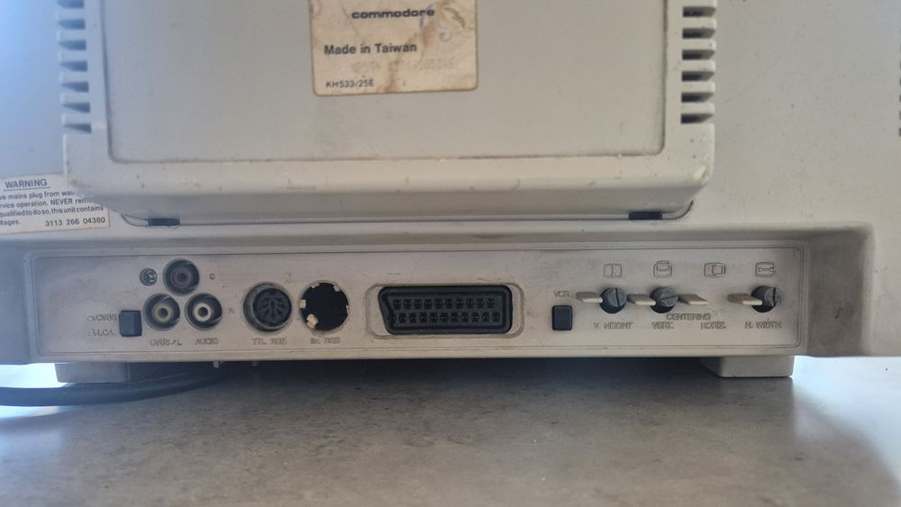Monitor Commodore 1084