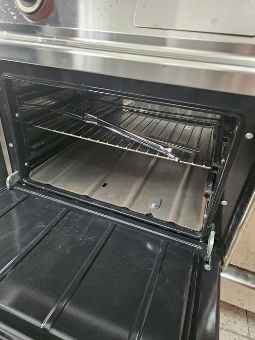 Fogão com forno industrial