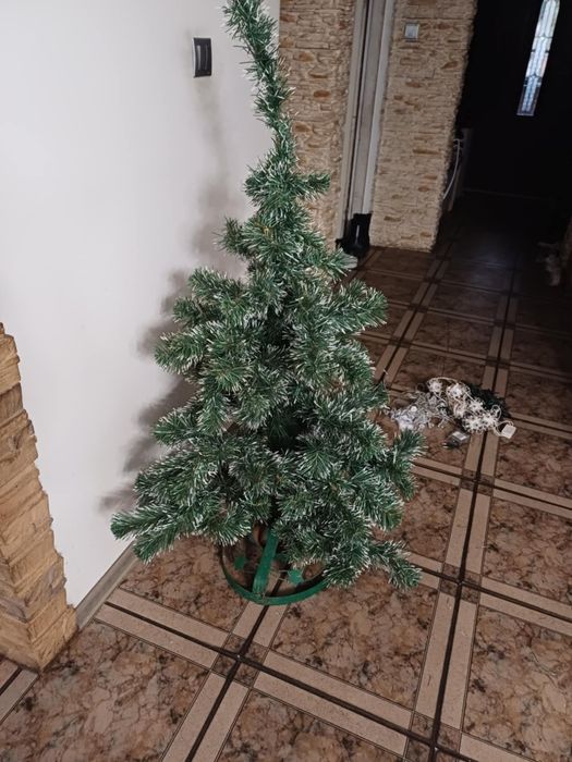 Sztuczne choinki 140 cm