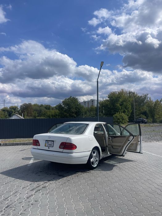Продам Mercedes w210 e320