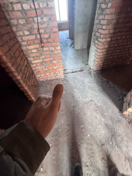 2к, Виставка , середній повер, зарічанська, ціна топ, оформлення за вл