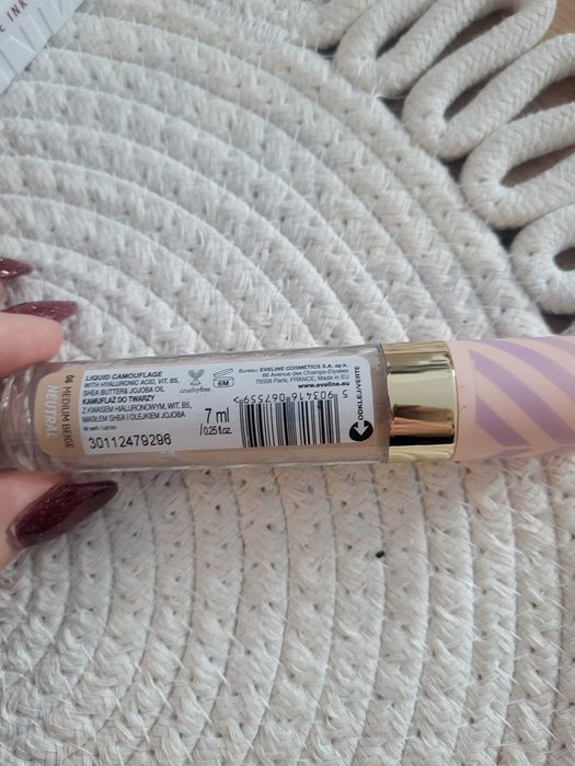 Korektor Eveline Camuflage