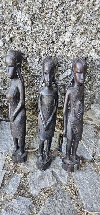 Estátuas africanas, arte. Pau preto
