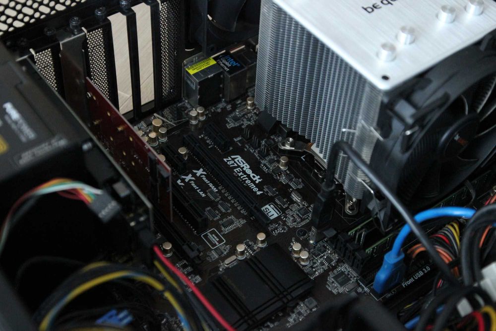 Komputer PC i7-4770K/16gbDDR3/ASRockZ87Extreme4/AIMSC808/bez GPU i HDD