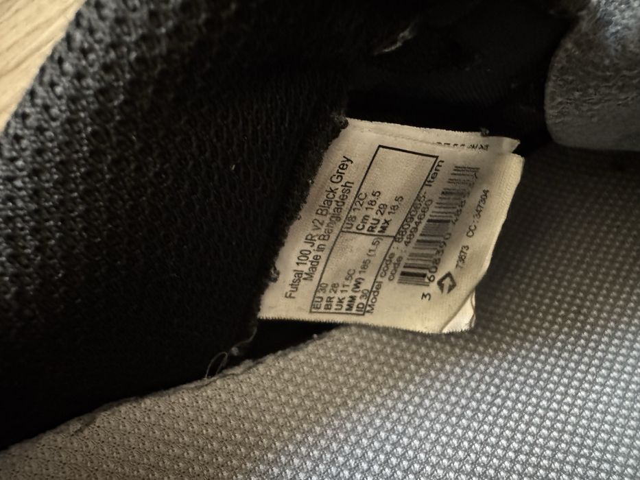 Buty halówki do gru w piłkę nożną Kipsta r. 30