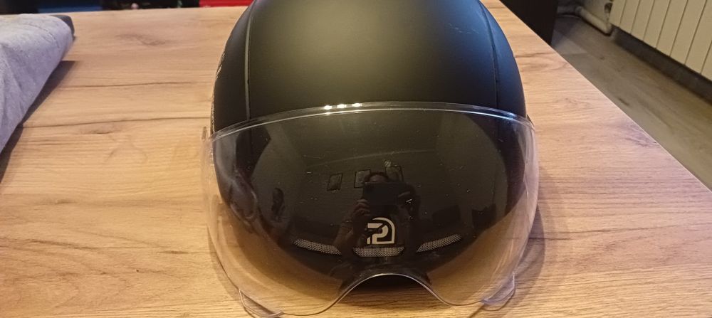 Kask rowerowy L z szybką
