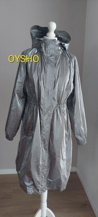 OYSHO r.S srebrny płaszcz przecideszczowy
