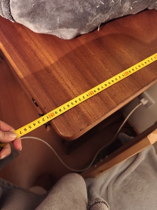 Cómoda de madeira maciça