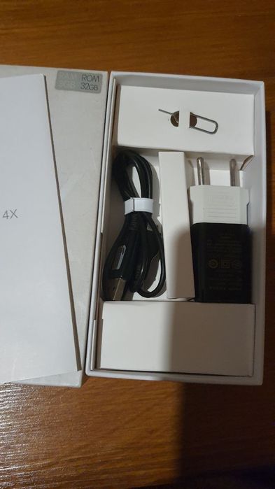 Xiaomi Redmi Note 4 3/32GB  лутше звоните или пишите Viber