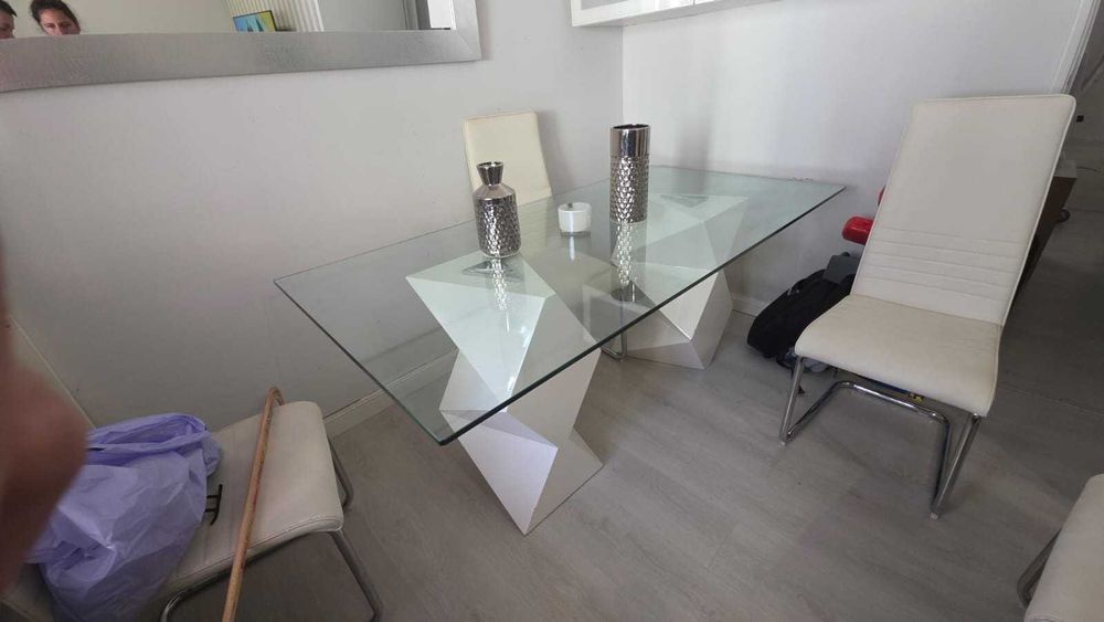 Mesa de Jantar em vidro