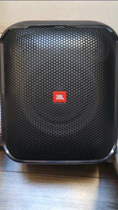 Coluna Bluetooth JBL PartyBox Encore Essential 100W - Como Nova
