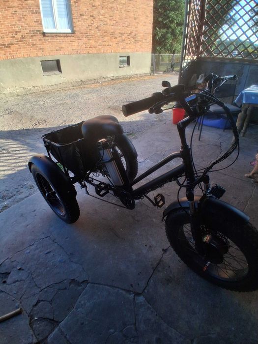 Rower elektryczny trójkołowy