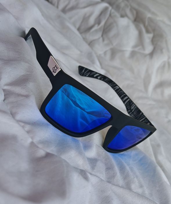 Nowe eleganckie okulary przeciwsłoneczne marki Fox z filtrem uv400