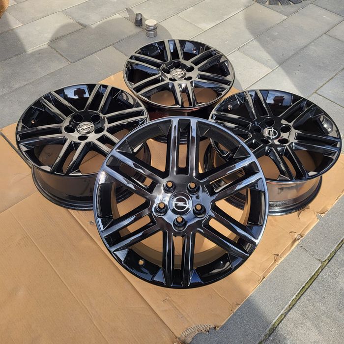 Felgi aluminiowe OPEL 17 cali 5x110 czarne GM 13183227