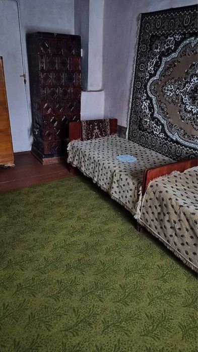 Продається квартира в центрі мальовничого  смт Перегінське