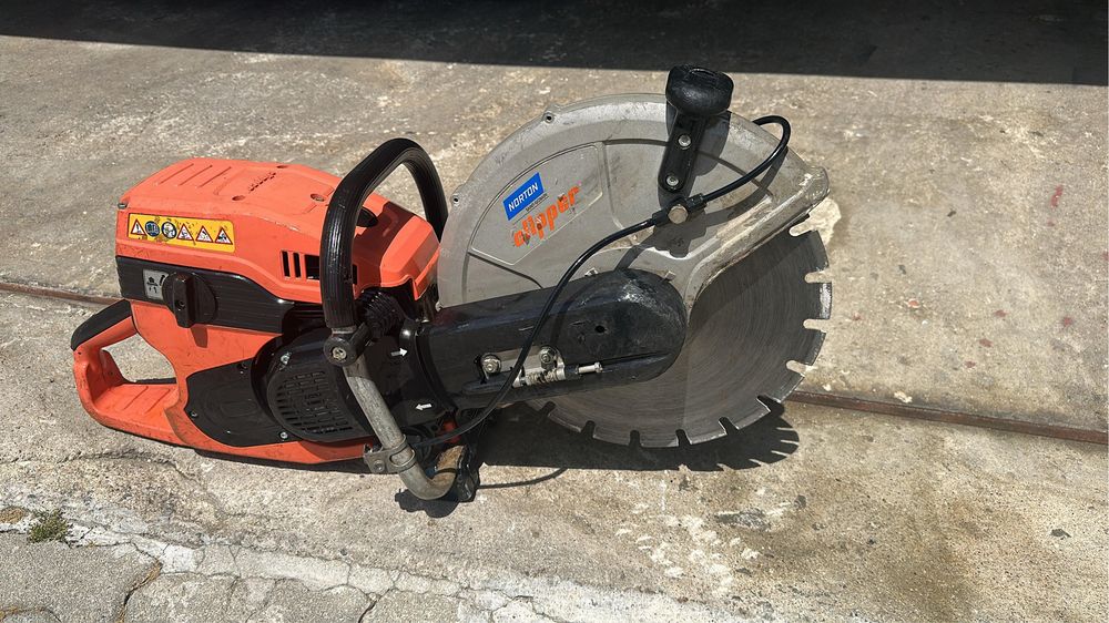 Moto serra cortadpr de betao