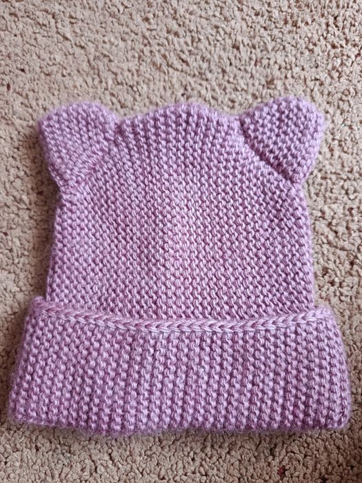 Шапка з вушками для дівчинки