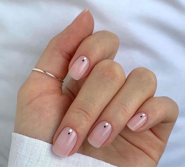 Наращивание ногтей мастер маникюра