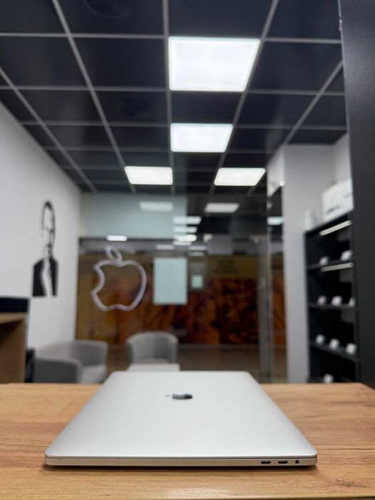 Відмінний Macbook Pro 15 2019 рік  i7 —> 16 | 512Gb Макбук Гарантія