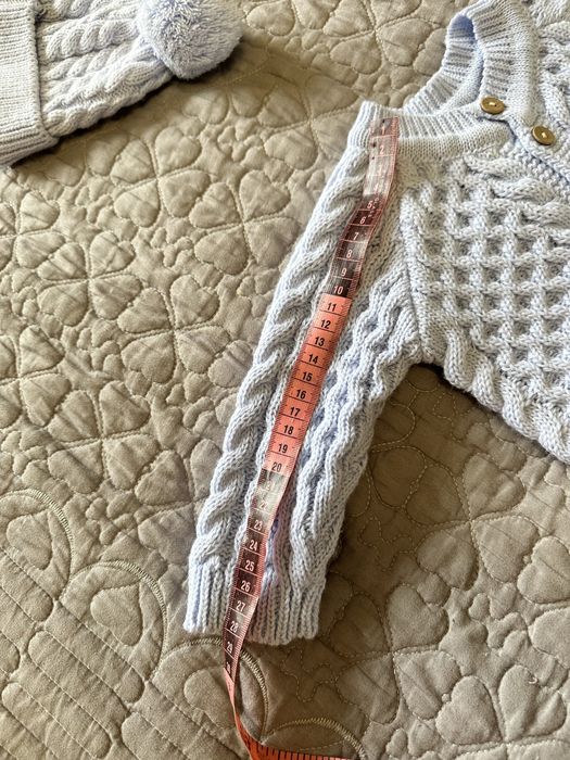 Вʼязаний костюм