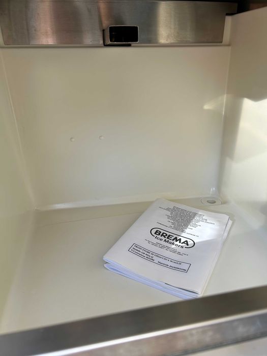 Máquina de Gelo Profissional Brema IceMaker GB 902A-Q - 95kg/dia - Gelo granulado - Excelente estado