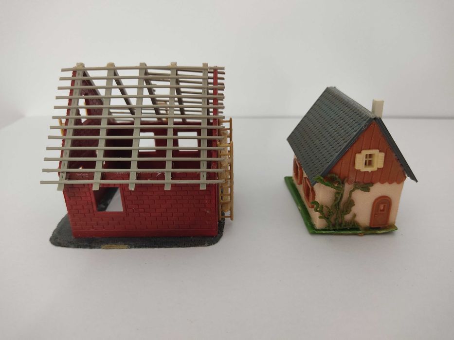 2 casas para decoração de maquetes escala H0