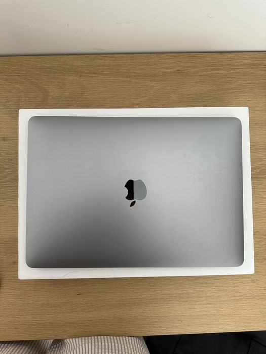 MacBook Pro 13″ M2, 8/256 GB, Space Gray, 2022 року