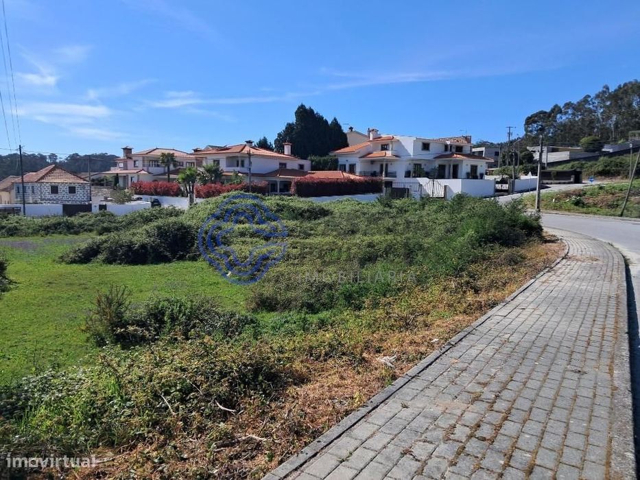 Oportunidade de Construção de Moradia: Terreno urbano com 675m2.
