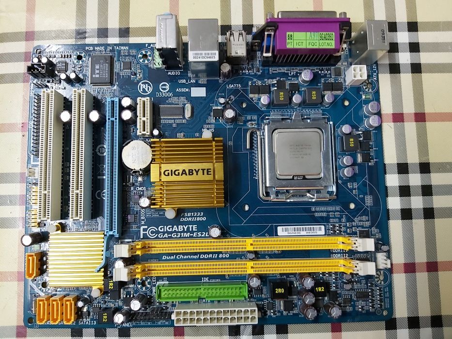 Motherboard Gigabyte GA-G31M-ES2L, Socket 775 + Processador