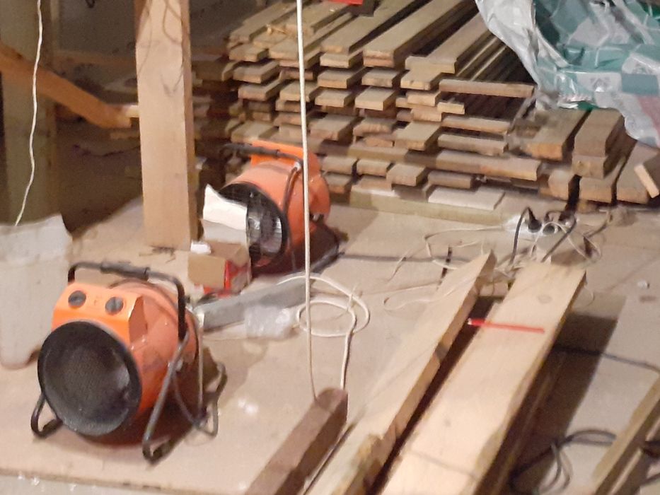 Аренда тепловой пушки 3 кВт, строительных лесов