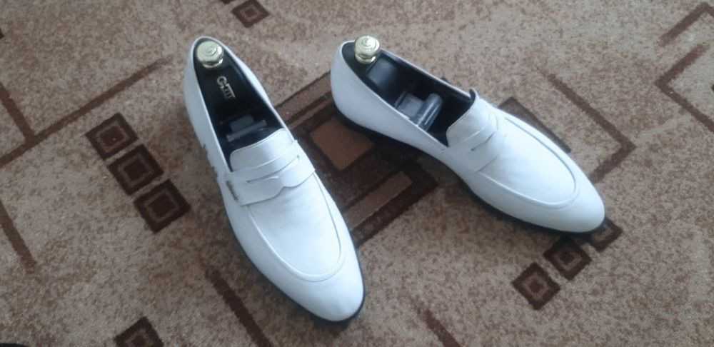 Лоферы GUCCI  оригинал Италия 44- 45 туфли мокасины