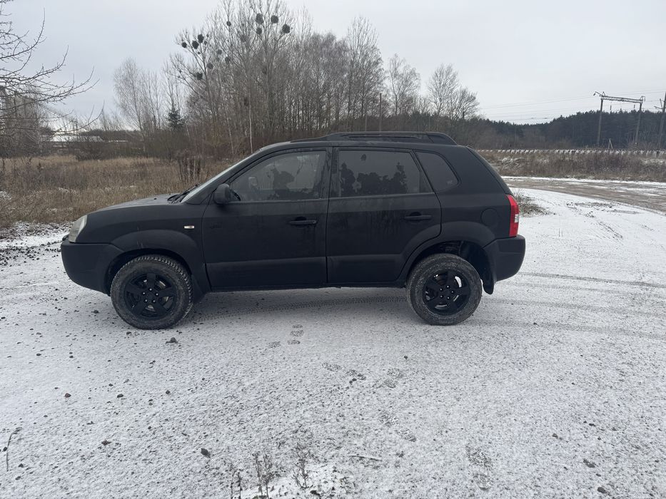 Туксон 2 літра дизель повністю на ходу.