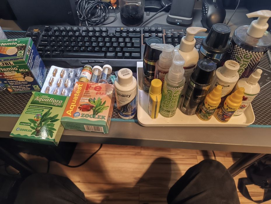 Zestaw odżywek, nawozów itp do akwarium