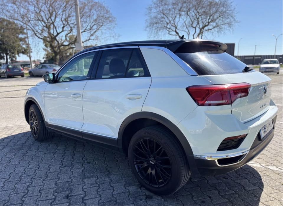 Volkswagen T-Roc — fotografia 4