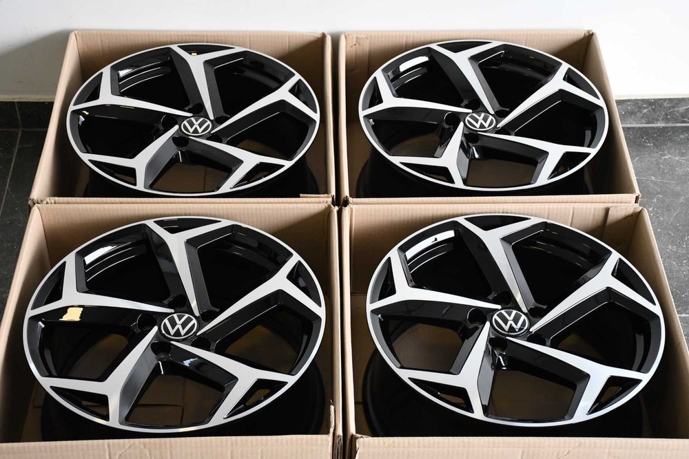 Felgi aluminiowe 18" OE Audi A3 S3 8P0 8V0 8Y0 Nowe