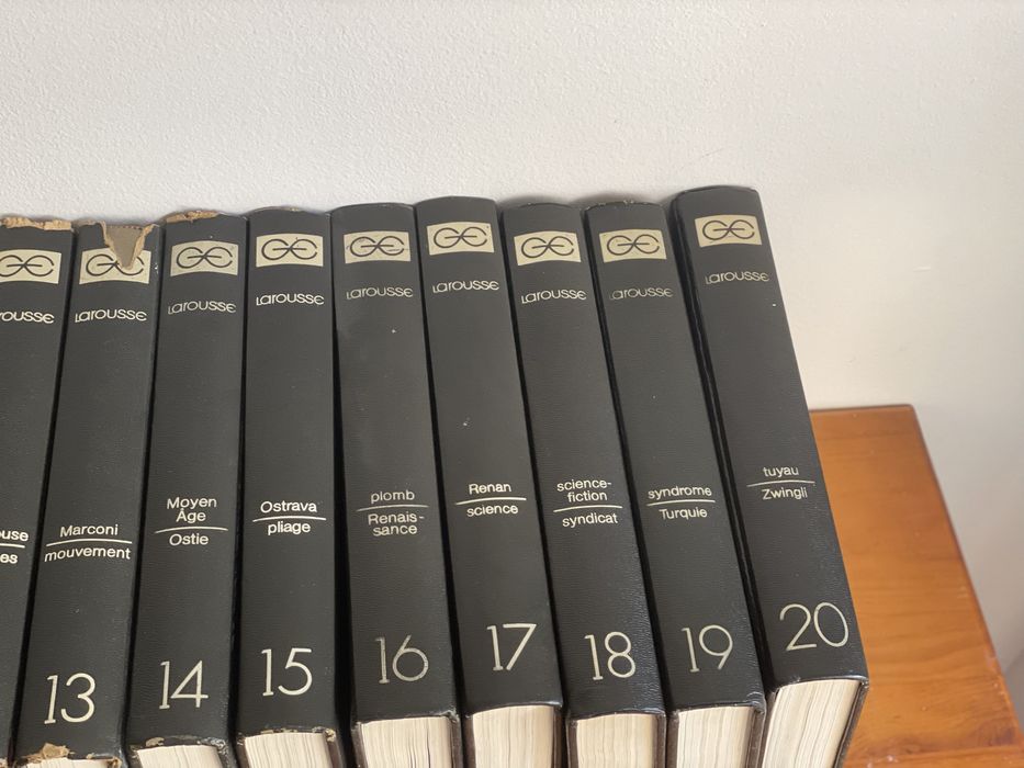 Enciclopédia Larousse