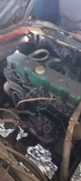 Nissan urban 89год 2,3  дизель