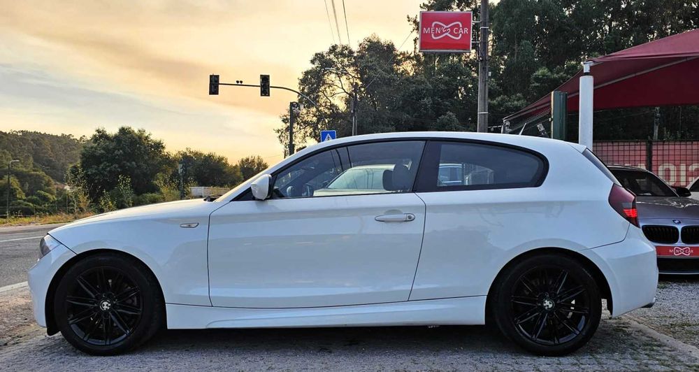 BMW 2.0d 143cv Pack M - 3.PORTAS - GPS