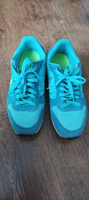 Turkusowe Adidasy Nike 39