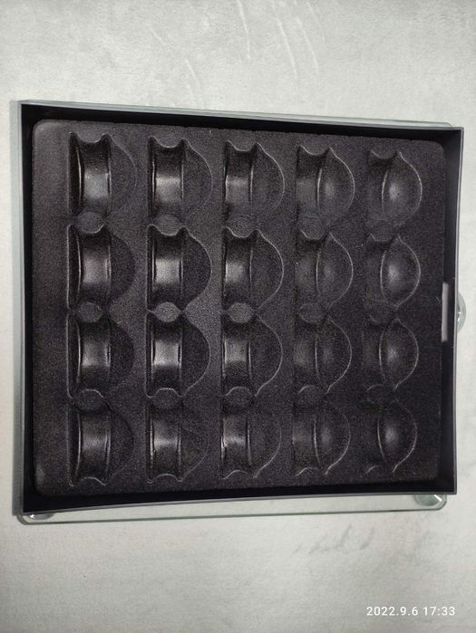 Футляр для хранения капсул