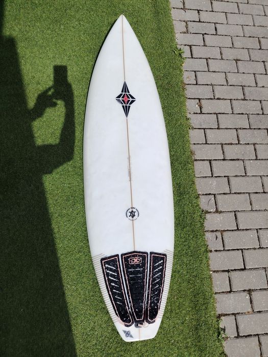 Prancha de Surf Performance 5’7 – Modelo Skate | 27 Litros