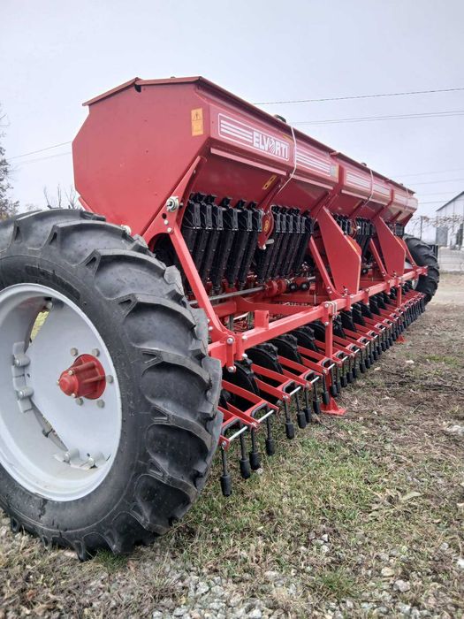 СЕЛЯКА АСТРА 5.4 ПРЕМІУМ - Зернова сівалка Червона Зірка Ельворті